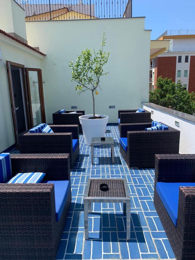 Hotel Nice Sorrento Bagian luar foto