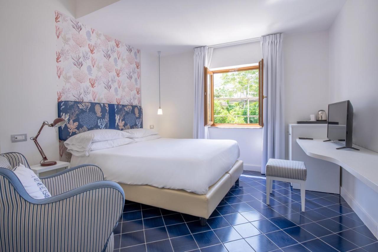 Hotel Nice Sorrento Bagian luar foto