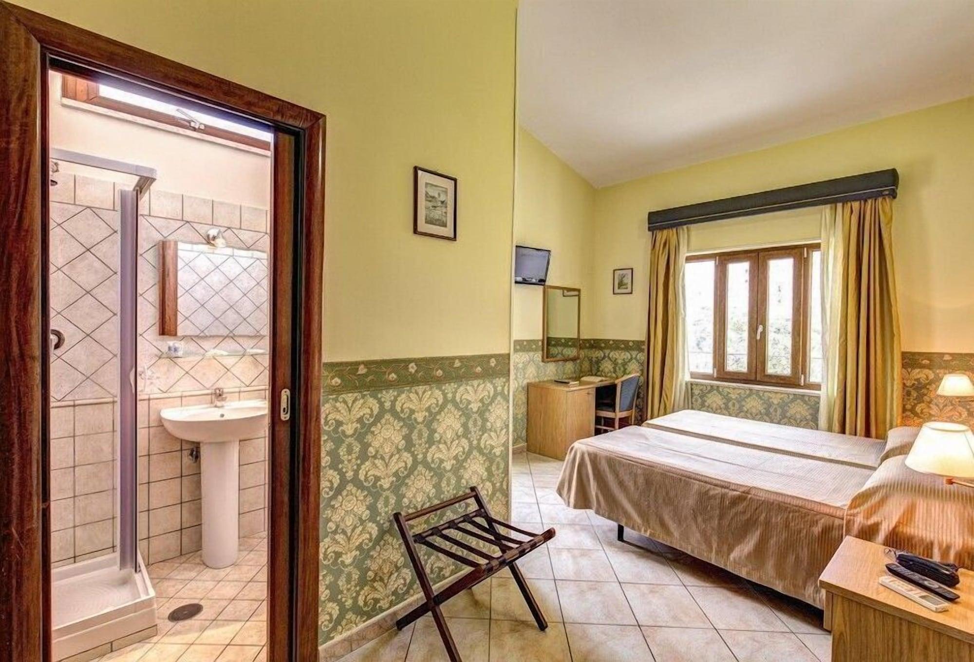 Hotel Nice Sorrento Bagian luar foto