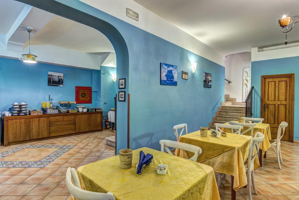 Hotel Nice Sorrento Bagian luar foto