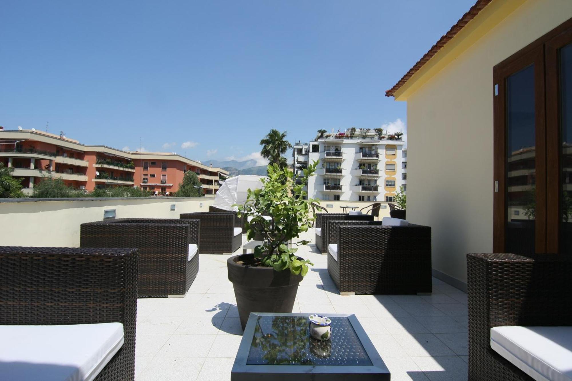 Hotel Nice Sorrento Bagian luar foto