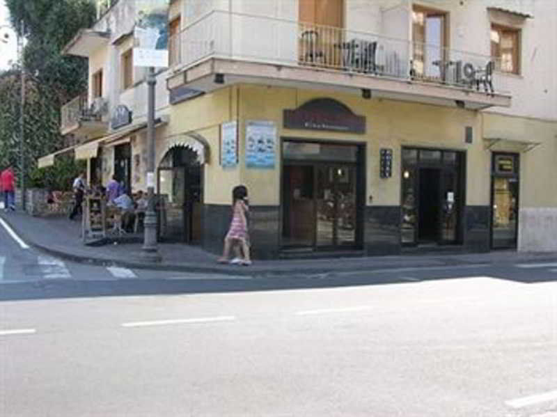 Hotel Nice Sorrento Bagian luar foto