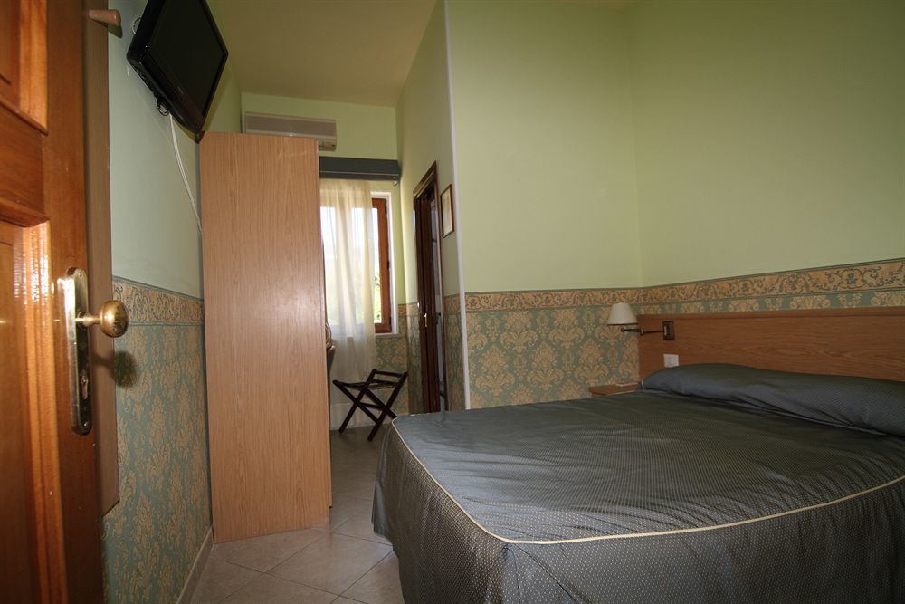 Hotel Nice Sorrento Bagian luar foto