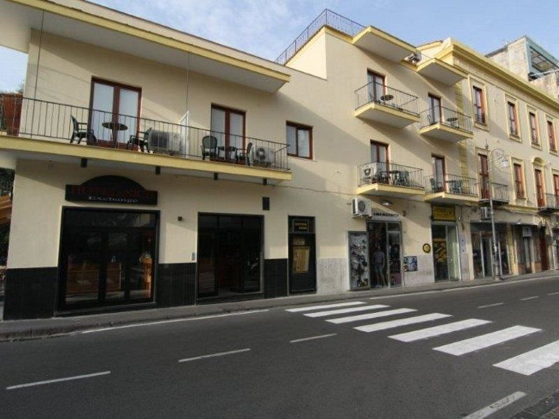 Hotel Nice Sorrento Bagian luar foto